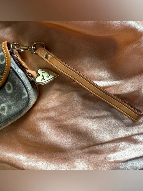 Vintage Dooney and Burke Classic Logo Wristlet Mini Bag with tan trim - Picture 4 of 7